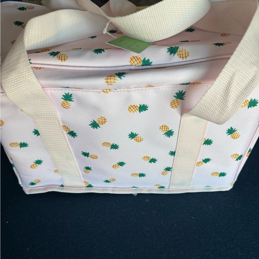 Kate Spade ♠️ pale pink insulated Tote with Pineapple Design🍍FUN & FUNCTIONAL 🍍 - Picture 4 of 11